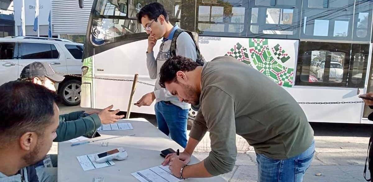 UNIVERSITARIOS DE CIUDAD VALLES Y TAMAZUNCHALE RECIBIRÁN BECAS DE TRANSPORTE