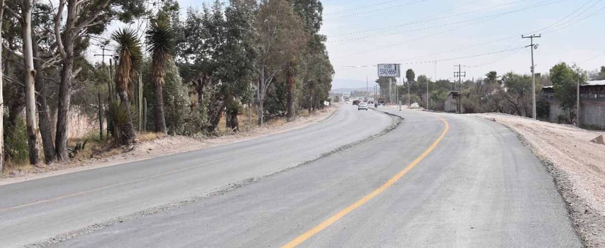 CAMINO AL AEROPUERTO AL 60 POR CIENTO DE AVANCE