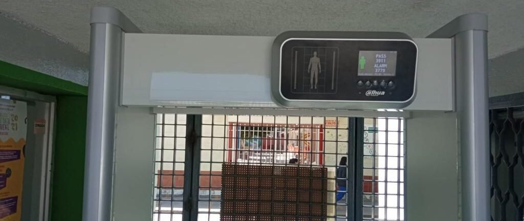 COLOCARÁN DETECTORES DE METAL EN ENTRADAS DE COBACH DEL ESTADO