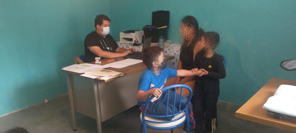 LLEVAN ATENCIÓN MÉDICA A COMUNIDADES INDÍGENAS