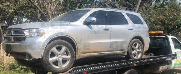 ASEGURAN CAMIONETA CON BLINDAJE ARTESANAL EN «RASCÓN»; NO HAY DETENIDOS