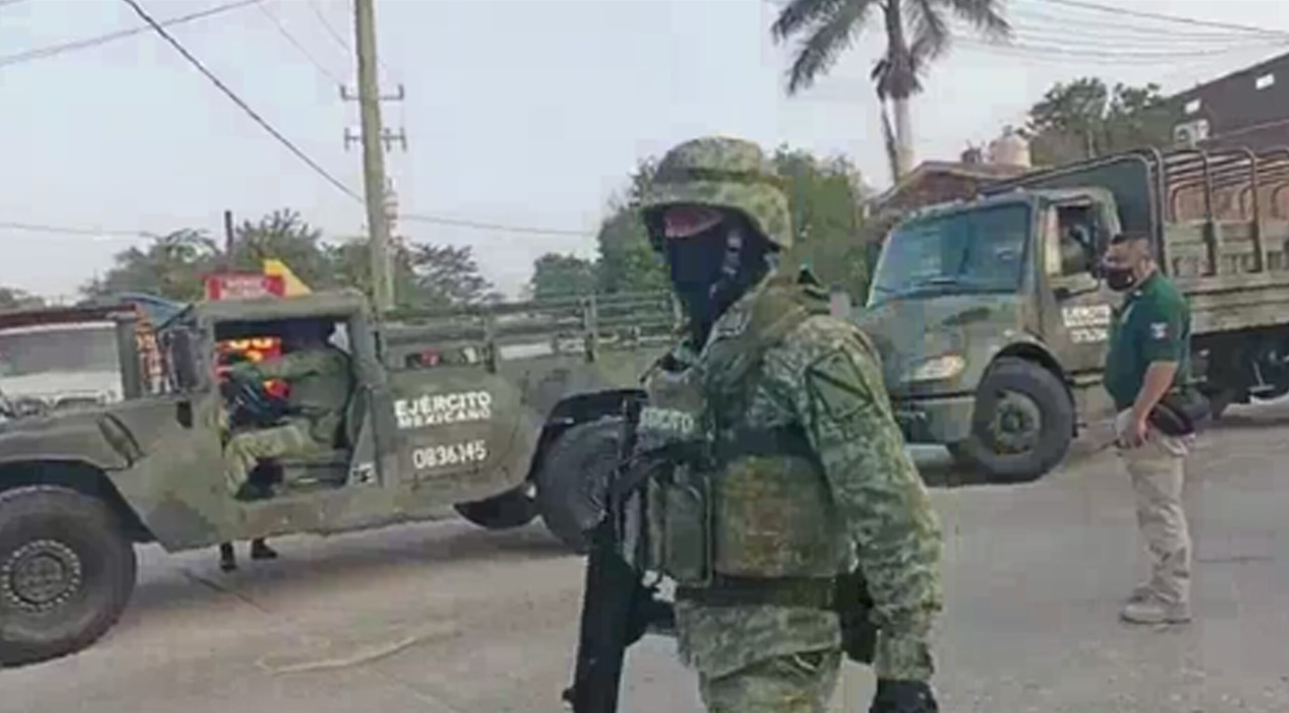 DEJAN EXPLOSIVO JUNTO A LA ASOCIACIÓN GANADERA REGIONAL EN CIUDAD VALLES