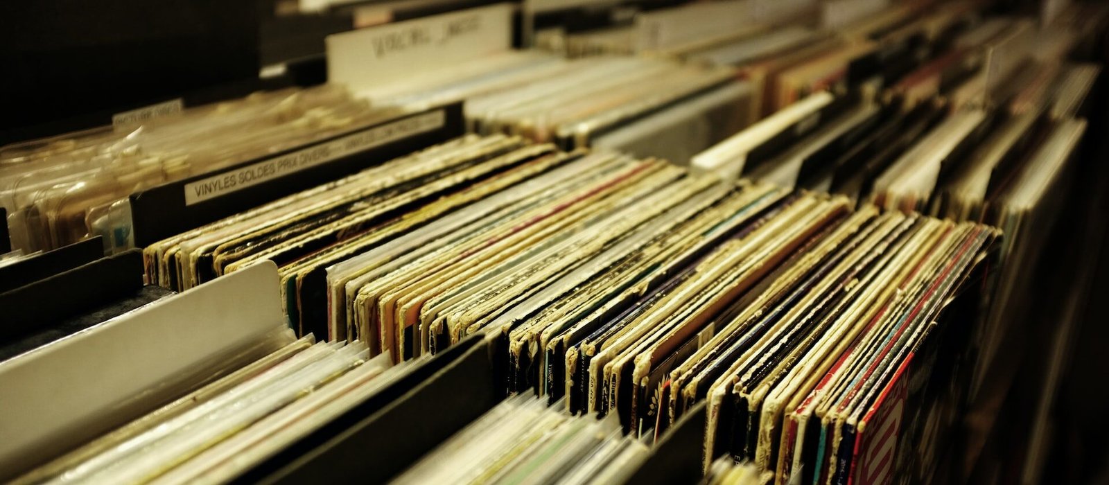 REALIZAN LIMPIEZA Y DESINFECCIÓN PROFUNDA DE RECURSOS ALOJADOS EN ARCHIVO HISTÓRICO