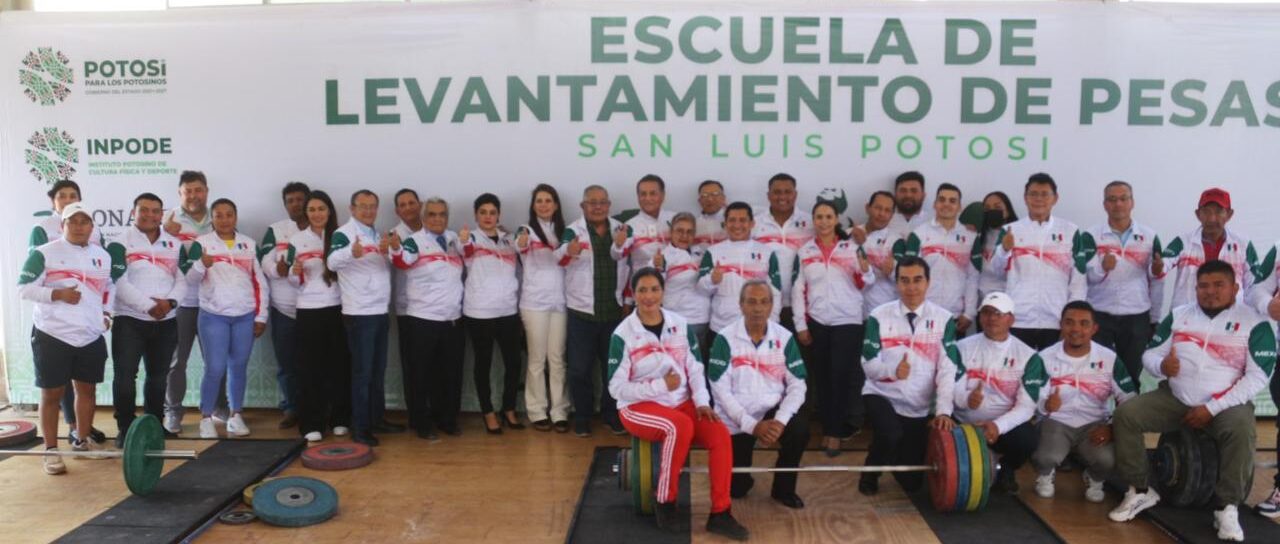 INAUGURAN PRIMERA ESCUELA GRATUITA DE LEVANTAMIENTO DE PESAS