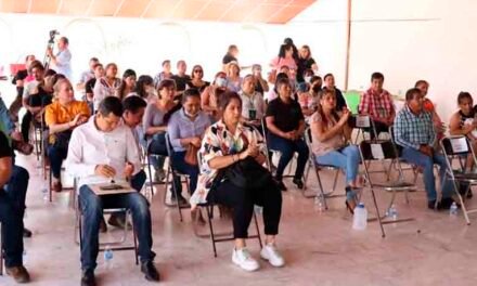 ICAT ENTREGA CONSTANCIAS EN COMPETENCIAS LABORALES EN CIUDAD VALLES