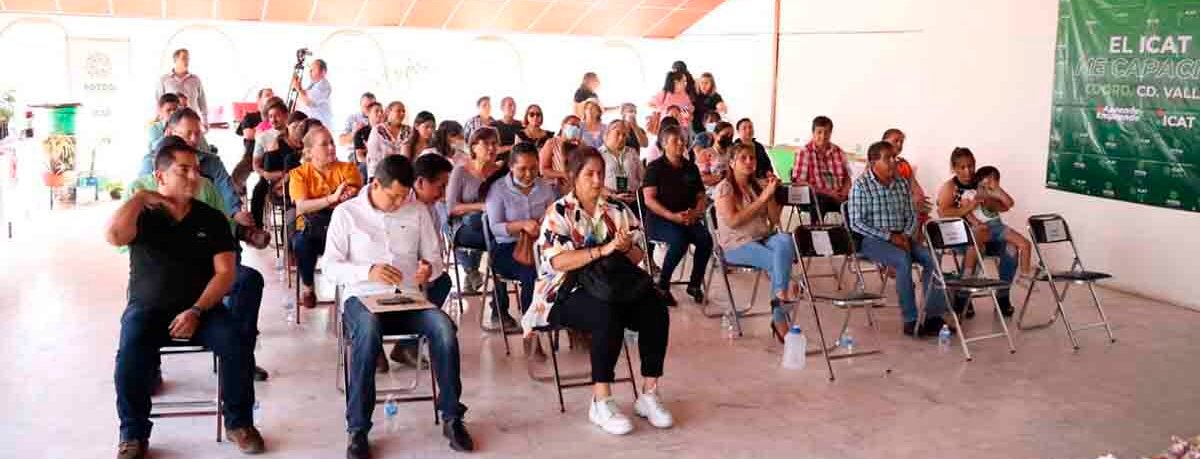 ICAT ENTREGA CONSTANCIAS EN COMPETENCIAS LABORALES EN CIUDAD VALLES