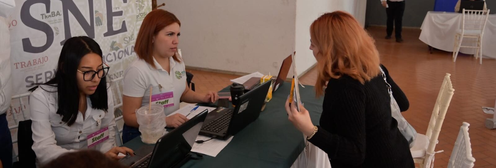 REALIZAN FERIA DEL EMPLEO DE LAS MUJERES