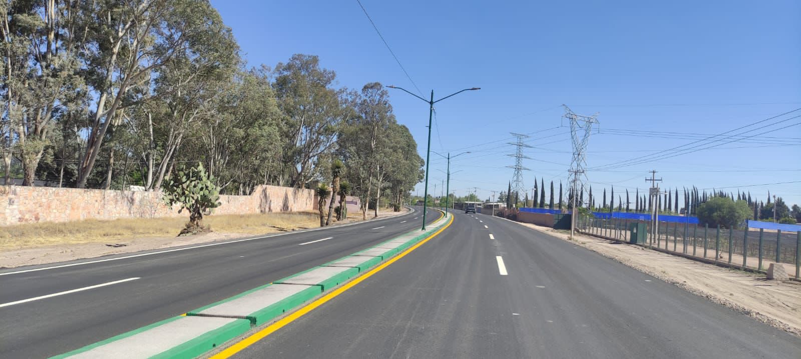 REHABILITACIÓN DEL CAMINO AL AEROPUERTO CASI TERMINADA