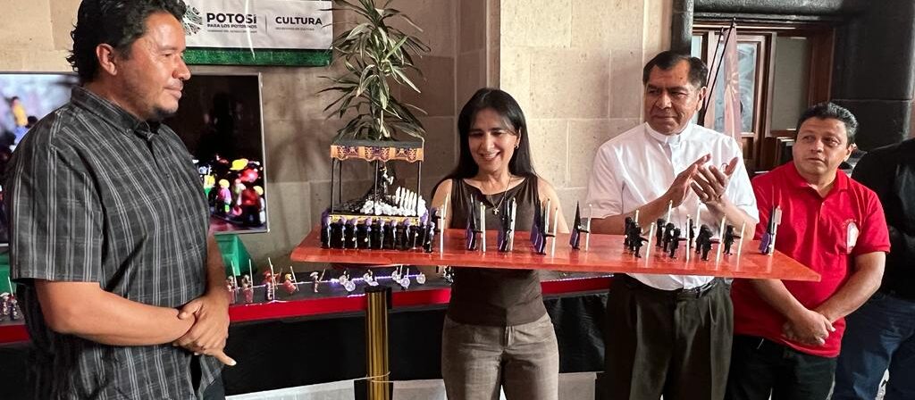 INAUGURAN EXPOSICIÓN “LA PROCESIÓN DEL SILENCIO PARA NIÑOS”