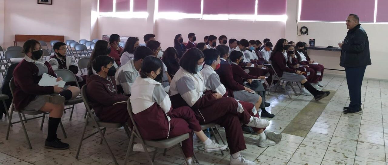 IMPARTEN PLÁTICAS DE PREVENCIÓN A MILES DE ESTUDIANTES POTOSINOS
