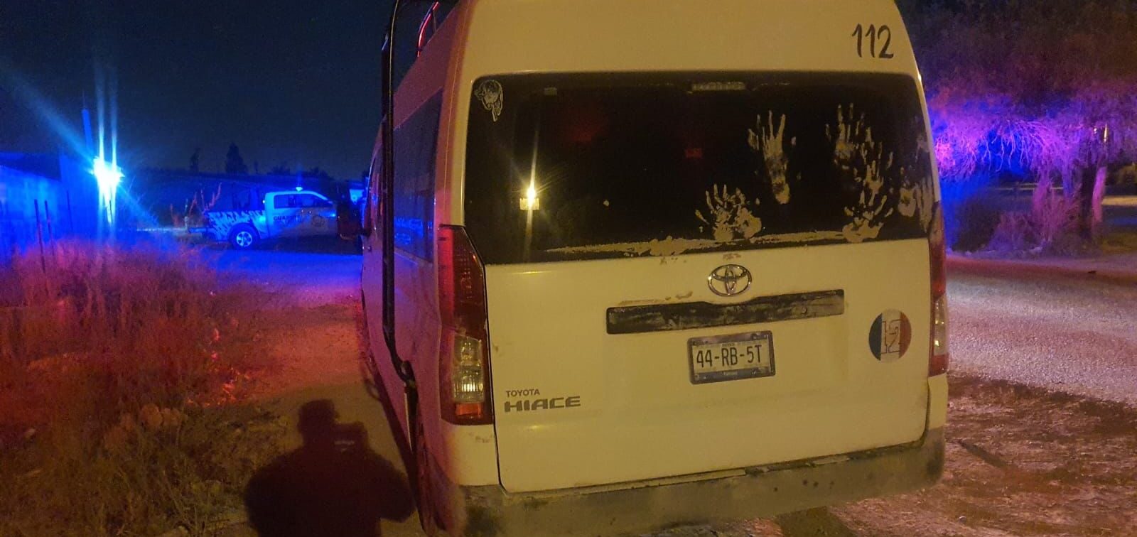 REPORTAN DESAPARICIÓN DE 23 PERSONAS QUE VIAJABAN EN CAMIONETAS DE TRANSPORTE