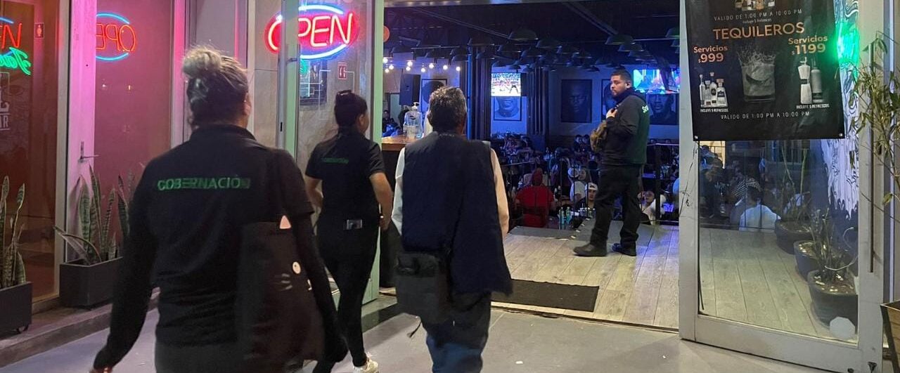 REALIZAN INSPECCIÓN A COMERCIOS CON VENTA DE ALCOHOL