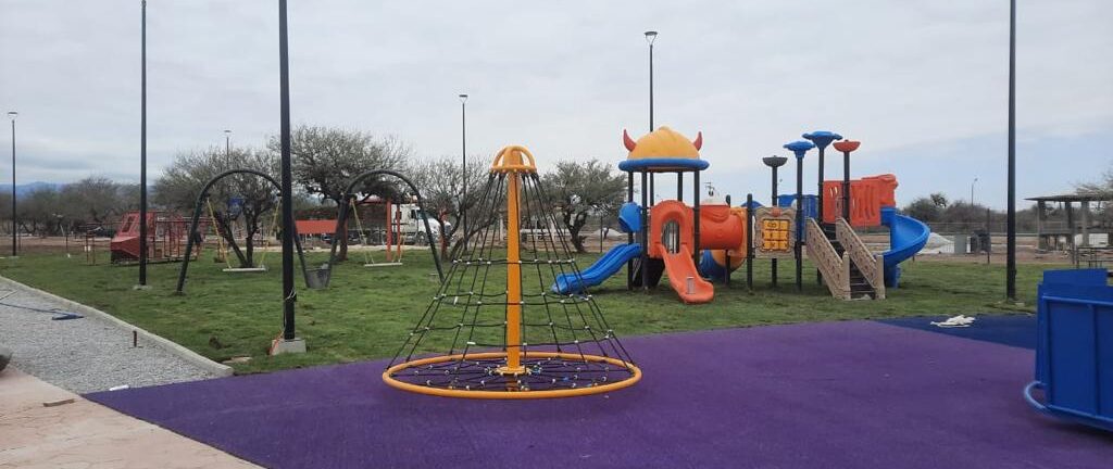 GOBIERNO DEL CAMBIO CUMPLE A FAMILIAS DEL ALTIPLANO CON INAUGURACIÓN DEL PARQUE LAS CAMELIAS