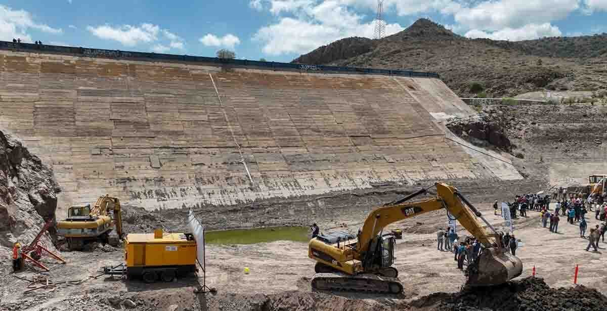 PRESA EL PEAJE ESTARÁ LISTA ANTES DE PRÓXIMA TEMPORADA DE LLUVIAS: CEA