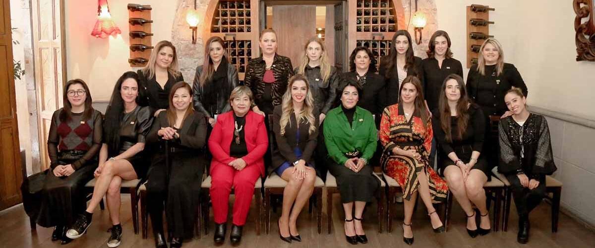 CONSEJO COORDINADOR DE MUJERES EMPRESARIAS SE SUMA AL TRABAJO VOLUNTARIO DEL DIF ESTATAL