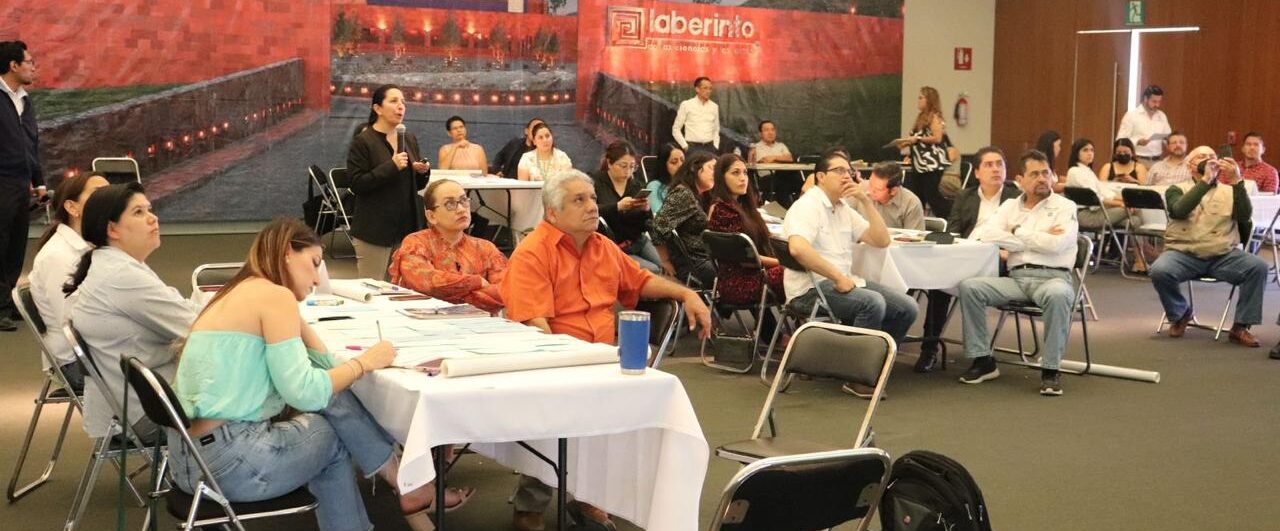 CAPACITAN A FUNCIONARIOS ESTATALES DE LAS ÁREAS DE PLANEACIÓN