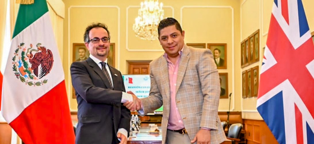 RICARDO GALLARDO SE REUNE CON EMBAJADOR BRITÁNICO