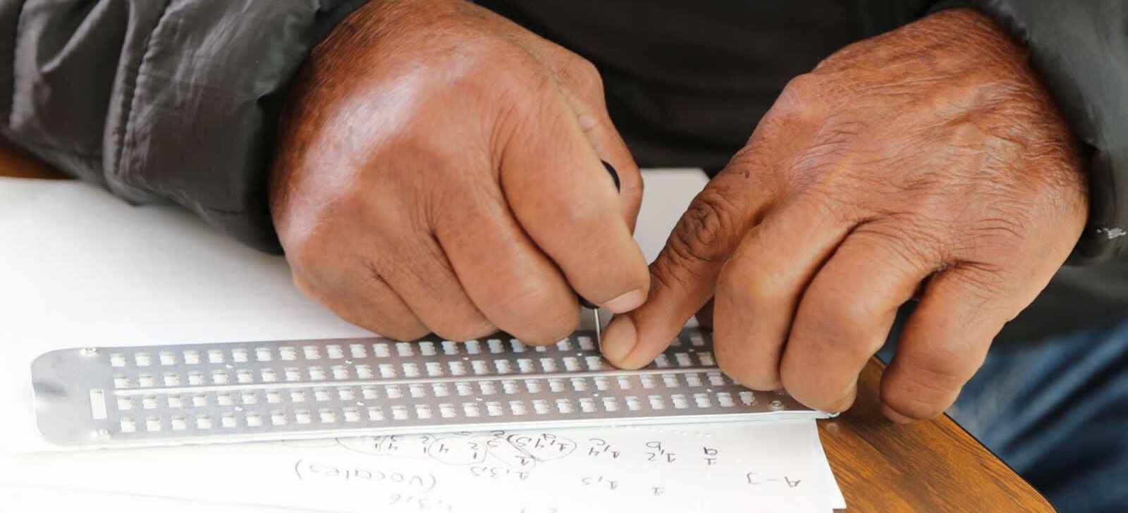 SE LLEVA A CABO CURSO DE SISTEMA BRAILLE