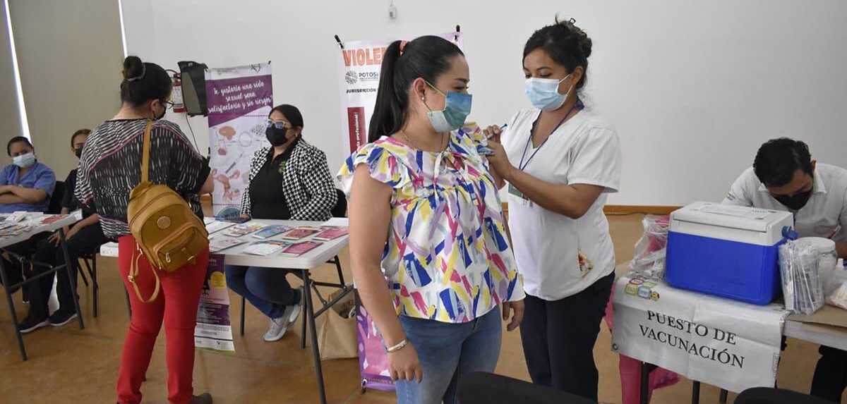 LLEVAN A CABO JORNADAS DE SALUD PARA MUJERES