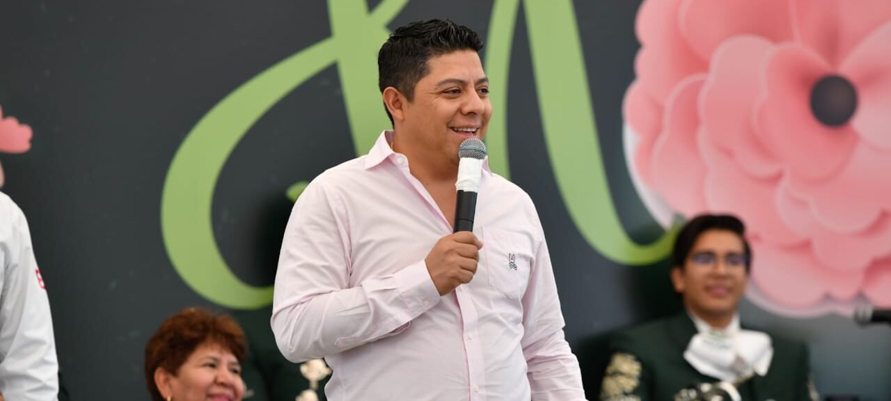 DE LA MANO DE LAS MADRES POTOSINAS, SAN LUIS POTOSÍ AVANZA: RICARDO GALLARDO