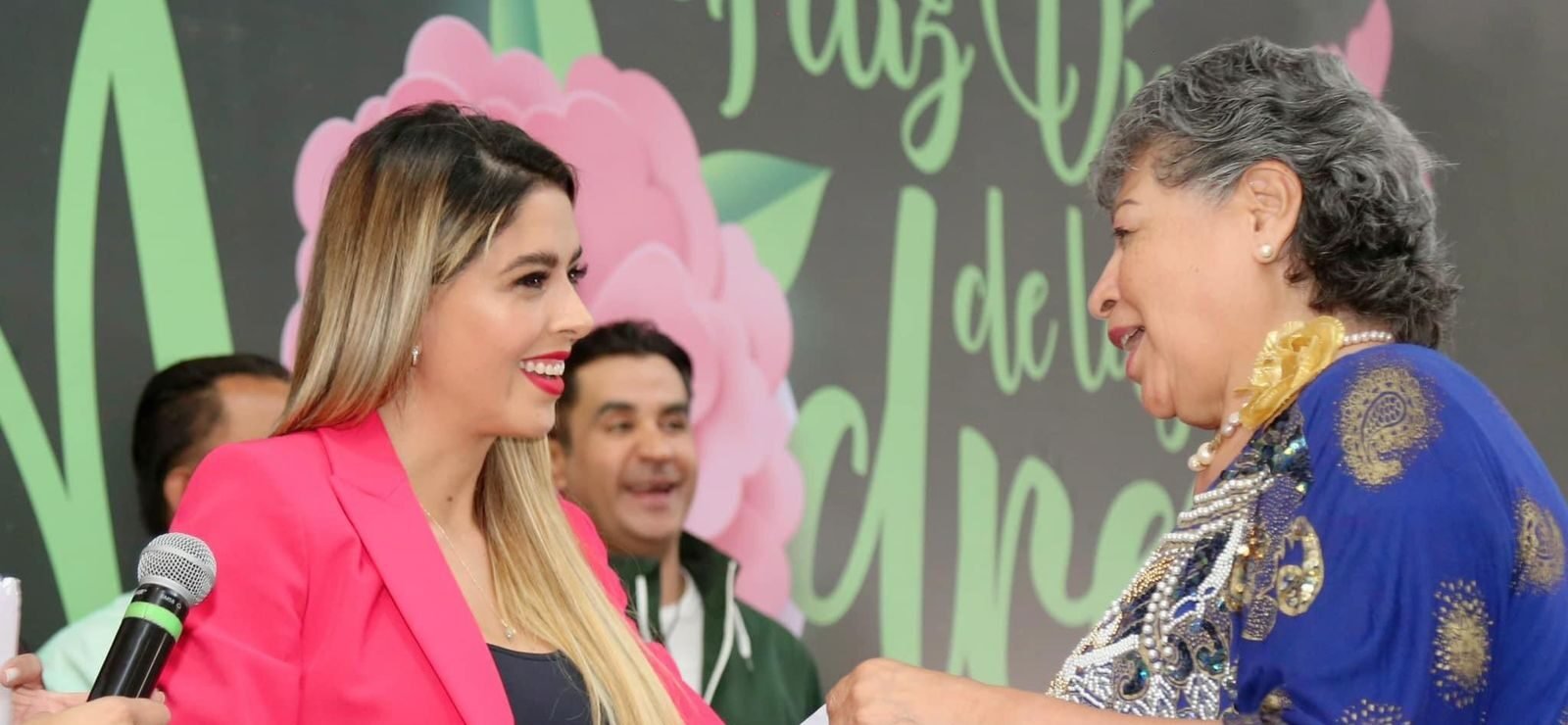 DIF ESTATAL RECONOCE LA LABOR DE LAS MADRES POTOSINAS EN SU DÍA