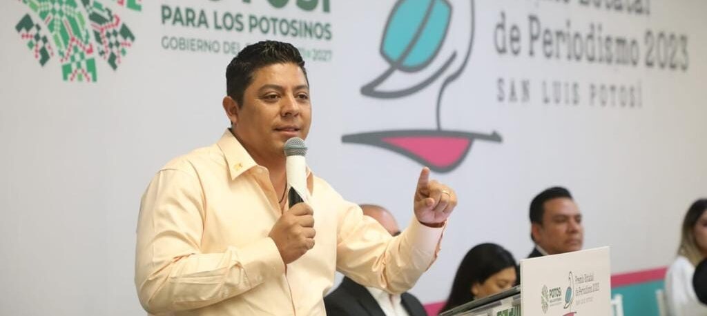 RICARDO GALLARDO ANUNCIA REFORMA INTEGRAL A PREMIO DE PERIODISMO