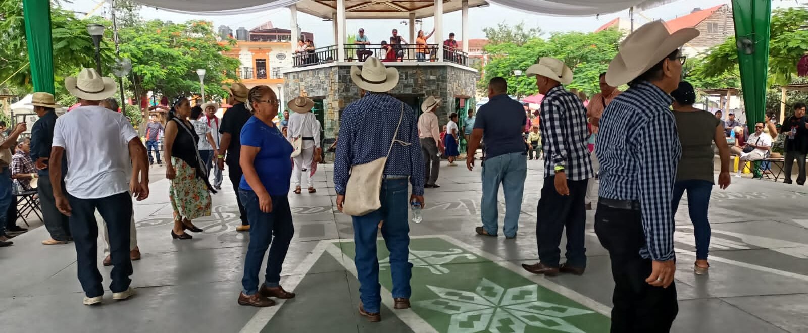 GRAN AFLUENCIA EN MARATÓN DEL HUAPANGO EN XILITLA