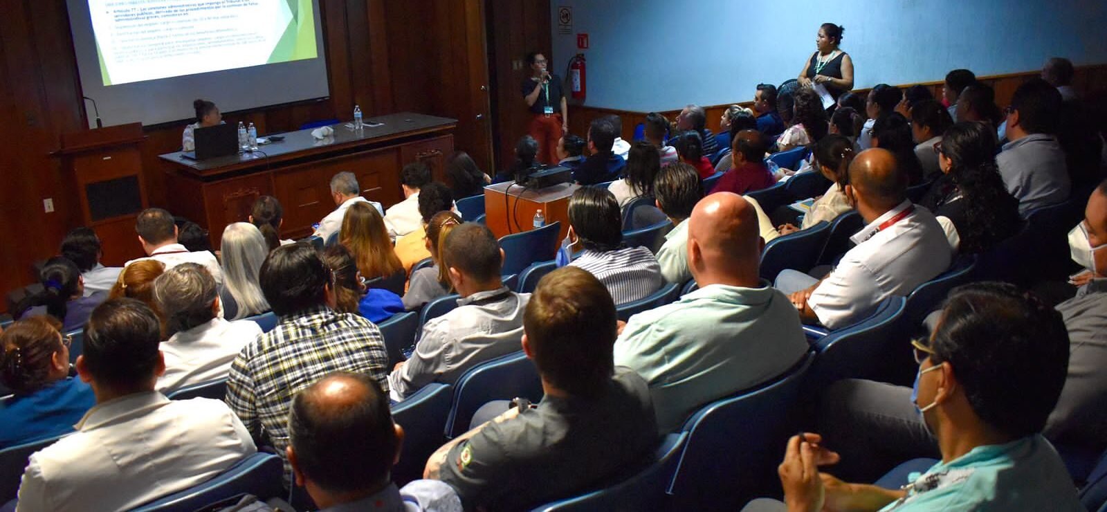 CAPACITAN A PERSONAL DE SALUD SOBRE LOS RIESGOS DE LA CORRUPCIÓN