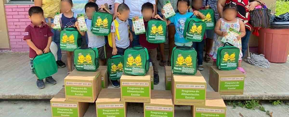 INFANTES DE LA HUASTECA Y ZONA MEDIA RECIBEN DESAYUNOS ESCOLARES