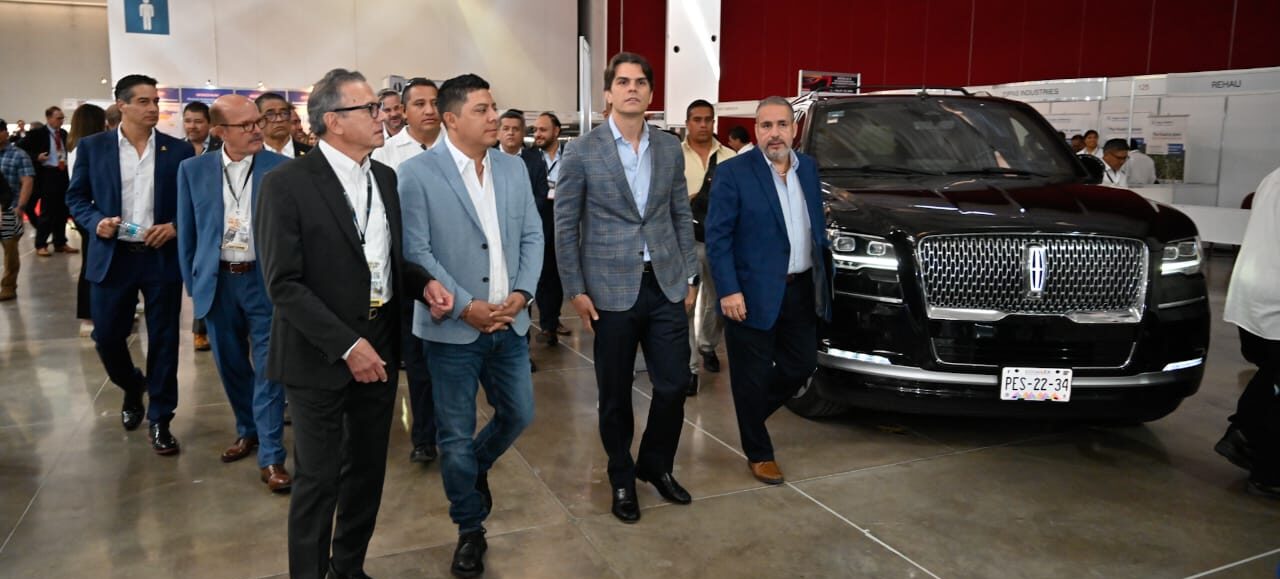 SE LLEVA A CABO CUMBRE DE LA INDUSTRIA AUTOMOTRIZ NEARSHORING DE MÉXICO EN SLP