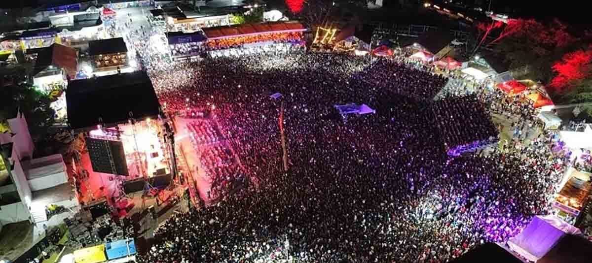 ALFREDO OLIVAS REUNIÓ A MÁS DE 40 MIL PERSONAS EN VALLES