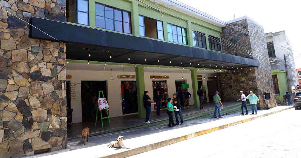 MERCADO MUNICIPAL DE XILITLA FUE INAUGURADO