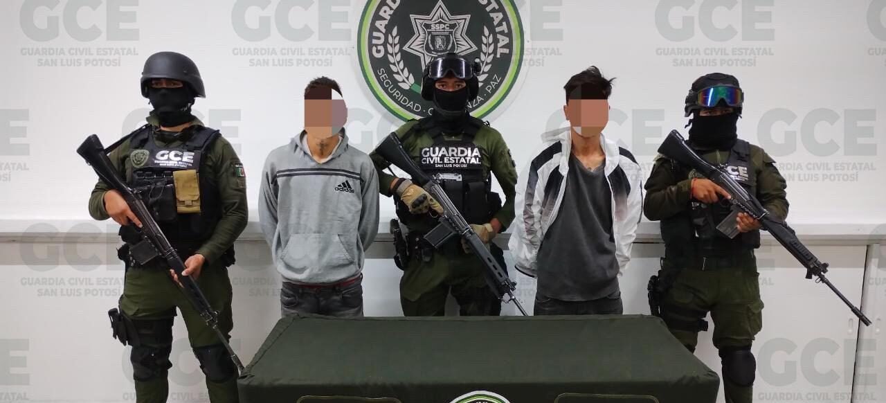 DETIENEN A SUJETOS QUE SE DEDICABAN AL ROBO DE VEHÍCULOS EN LA CAPITAL