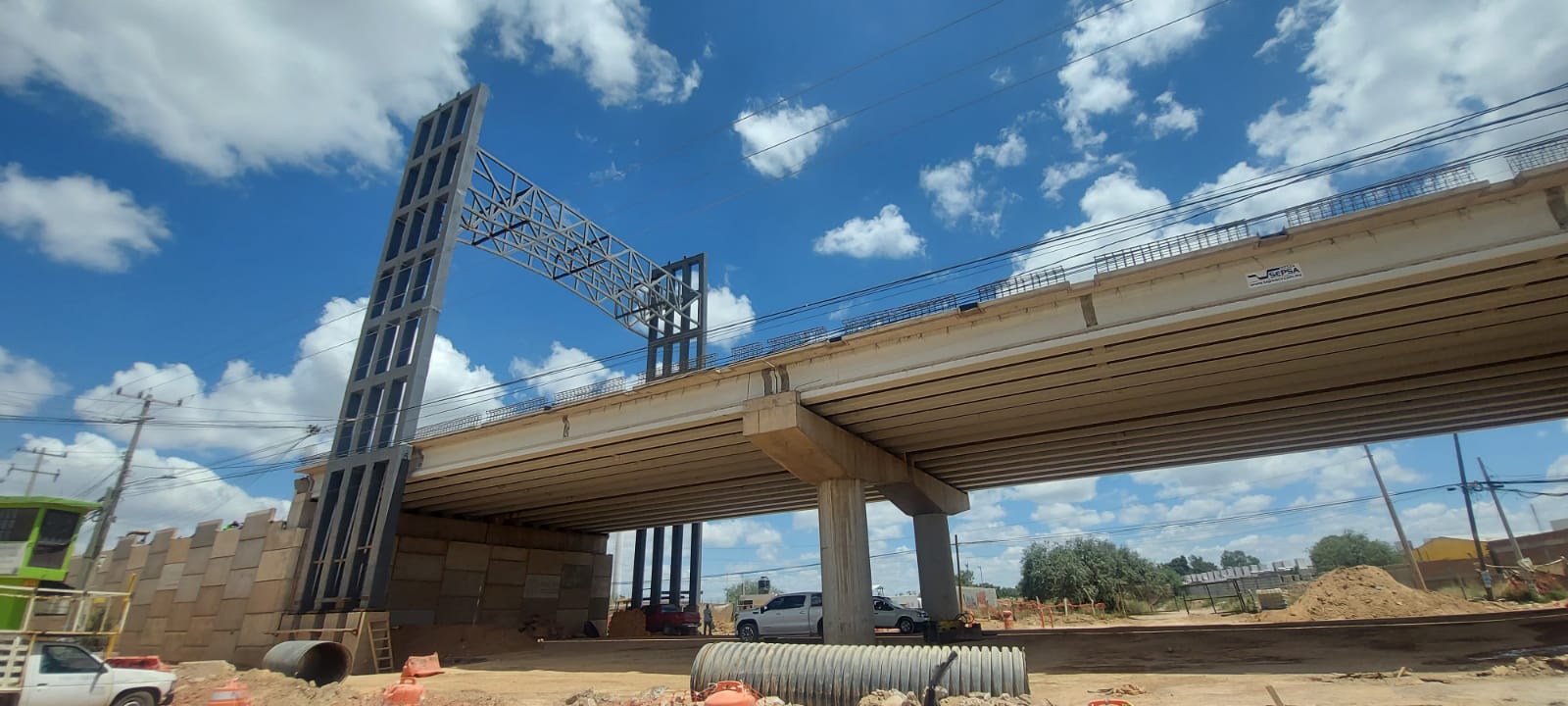 PUENTE DE CARRETERA A RIOVERDE CON AVANCE DE MÁS DE 70 POR CIENTO