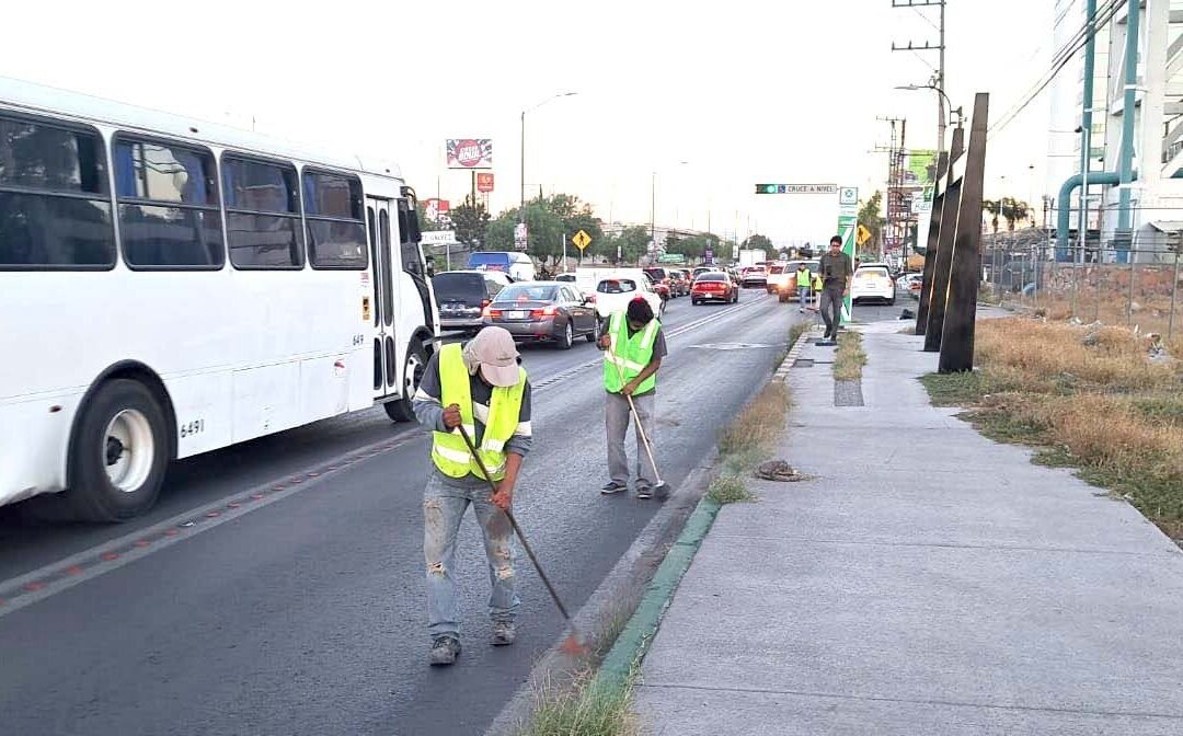 REALIZAN ACCIONES DE CONSERVACIÓN EN CARRIL DE METRORED