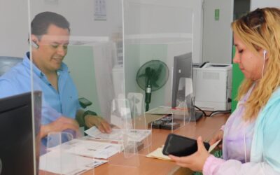 SUMAN 696 MIL 242 PLACAS GRATIUITAS Y 450 MIL LICENCIAS DE CONDUCIR ENTREGADAS