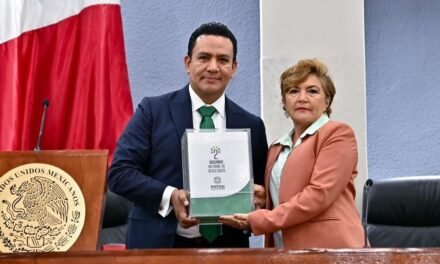 GOBIERNO ESTATAL ENTREGA SEGUNDO INFORME AL CONGRESO