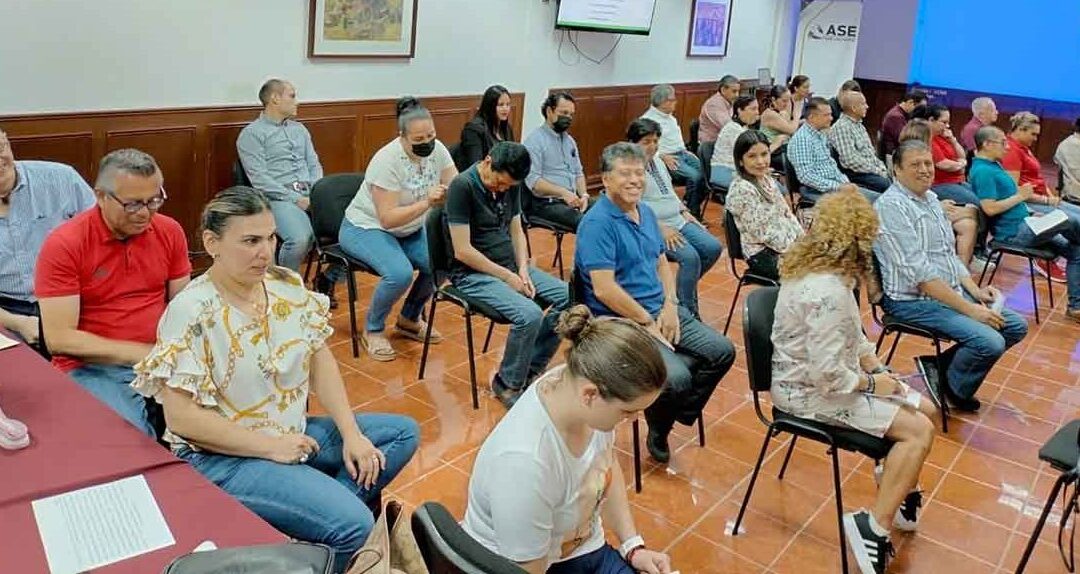 LLEVAN CAPACITACIÓN A SERVIDORES PÚBLICOS DE CINCO MUNICIPIOS DE SLP