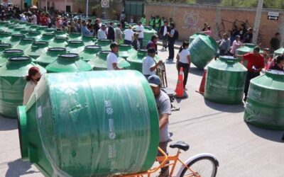 ENTREGAN MÁS CISTERNAS A FAMILIAS POTOSINAS