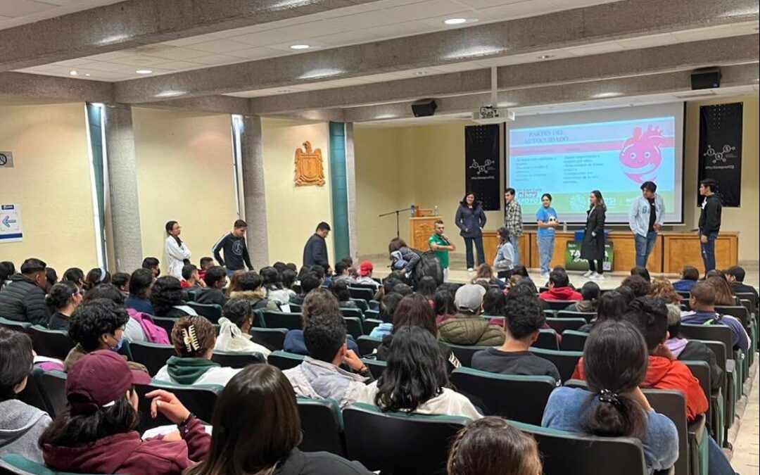 ENTREGAN TARJETA JOVEN A MÁS DE 500 ALUMNOS DE LA UASLP