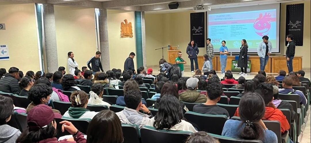 ENTREGAN TARJETA JOVEN A MÁS DE 500 ALUMNOS DE LA UASLP