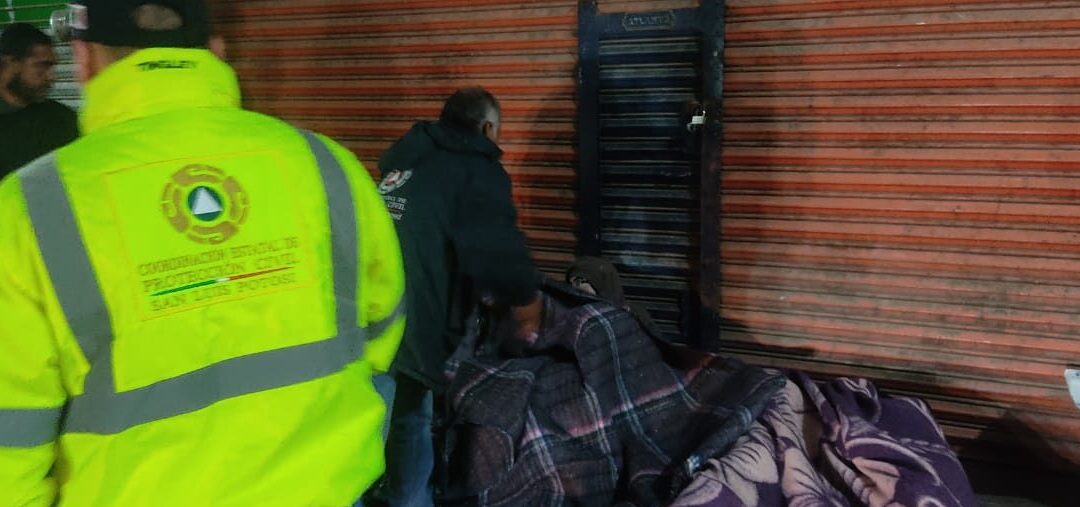 APOYAN A PERSONAS SIN HOGAR POR PRESENCIA DE BAJAS TEMPERATURAS