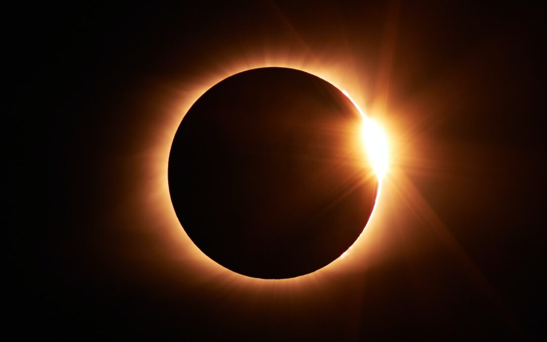 PROTECCIÓN CIVIL EXHORTA A OBSERVAR ECLIPSE SOLAR DE FORMA SEGURA