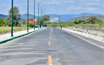 RICARDO GALLARDO ENTREGA A CERRITENSES NUEVO BULEVAR