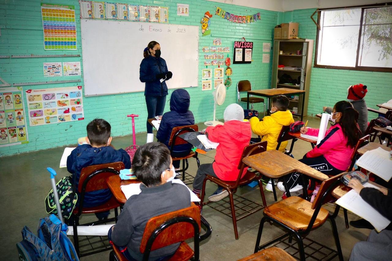 GOBIERNO ESTATAL RECONOCE LA LABOR DE LOS DOCENTES