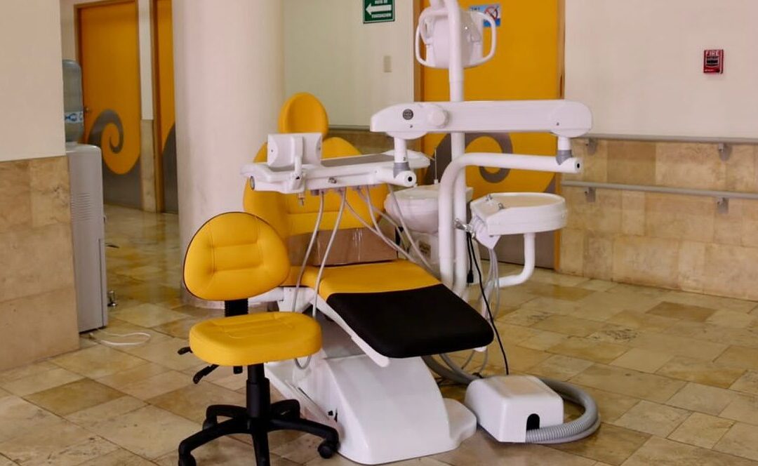 DONA CADENA COMERCIAL OXXO DOS UNIDADES DENTALES PARA PERSONAS CON DISCAPACIDAD