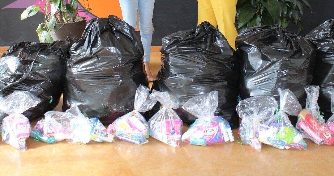 ENTREGAN ARTÍCULOS DONADOS EN CARRERA CON CAUSA