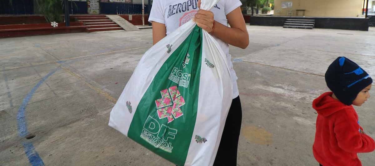 ENTREGAN BECAS ALIMENTARIAS A FAMILIAS DE CIUDAD VALLES