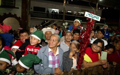 RICARDO GALLARDO LLEVA LA ALEGRÍA DE LA NAVIDAD A MUNICIPIOS DE LA HUASTECA