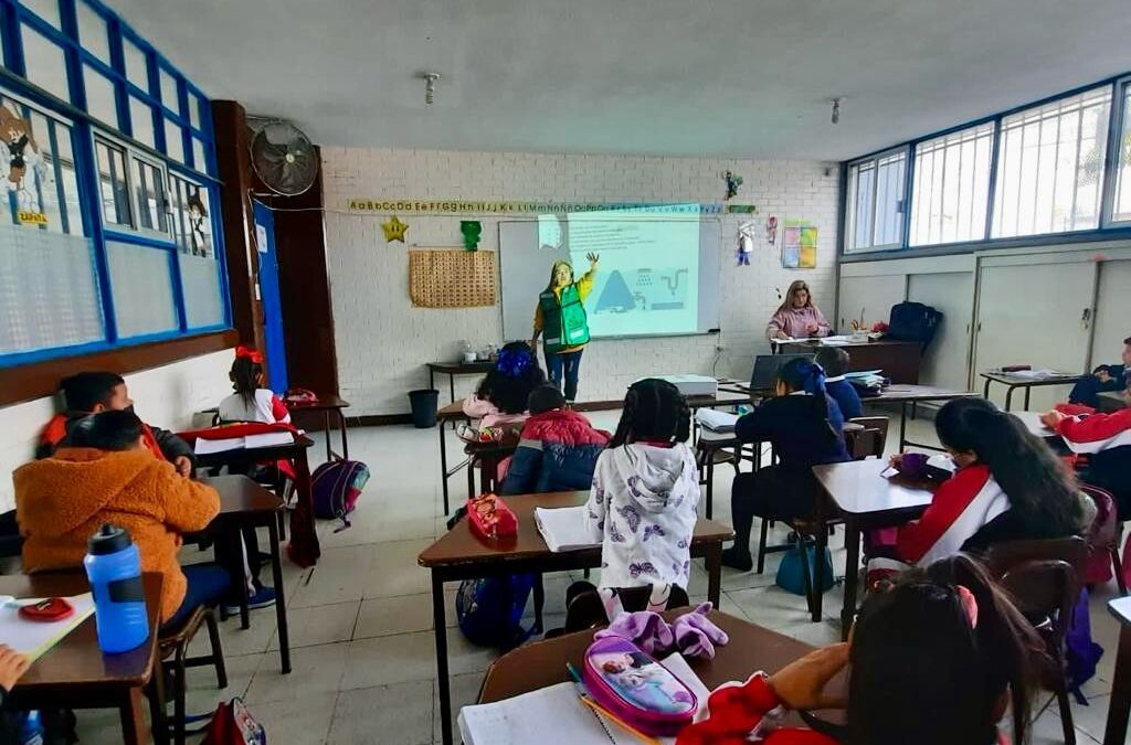 FOMENTAN EL CUIDADO DEL MEDIO AMBIENTE EN ESCUELAS DE EDUCACIÓN BÁSICA